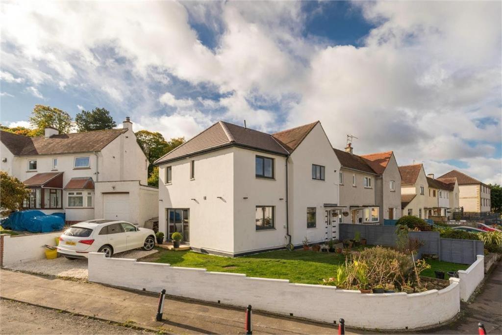 Dreghorn House 4 Bedrooms 3 Toilets 3 Reception Free Parking 233 Mbp Wifi Edinburgh Bagian luar foto
