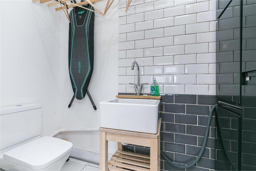 Dreghorn House 4 Bedrooms 3 Toilets 3 Reception Free Parking 233 Mbp Wifi Edinburgh Bagian luar foto